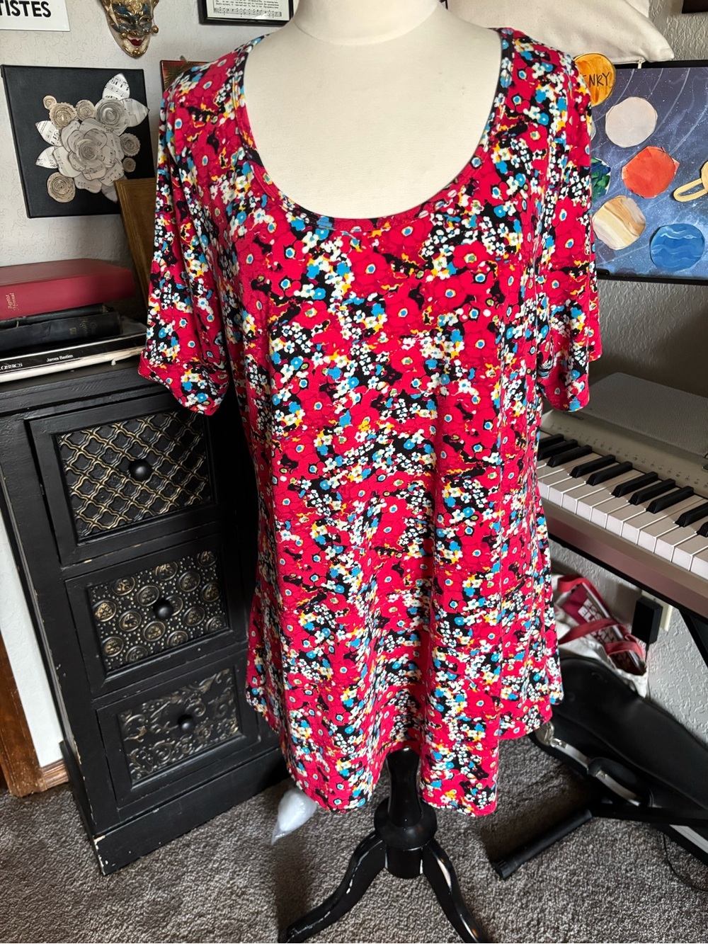 Women’s Bright Red Floral Scoop Neck Top